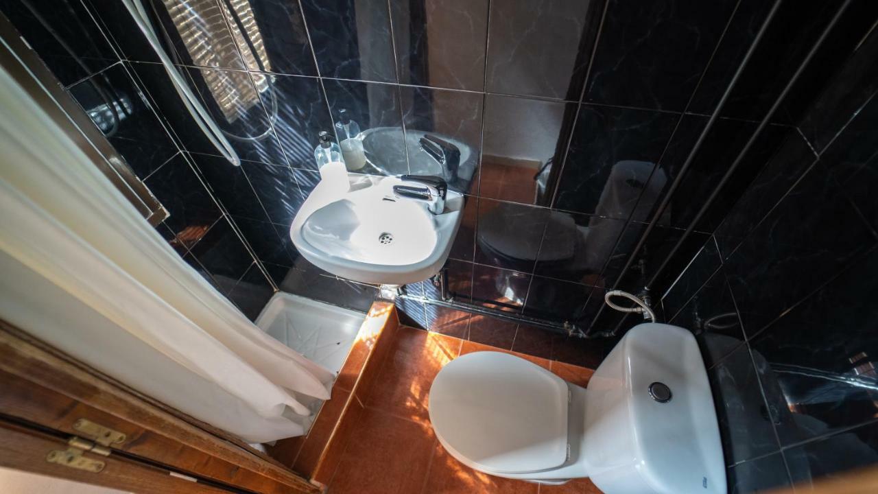 ホステル ボカネグラ グラナダ エクステリア 写真